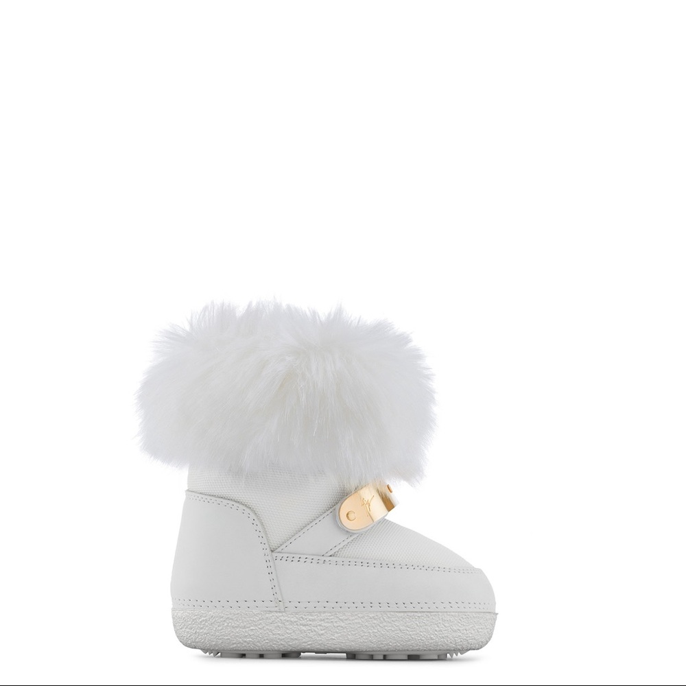 giuseppe zanotti jr ❄️NEW❄️ furry white snow boots - Picture 7 of 7